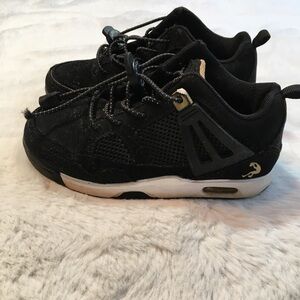 Shaq kids sneakers black/gold size 12